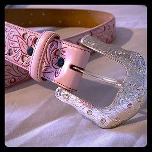 Women’s cowgirl belt